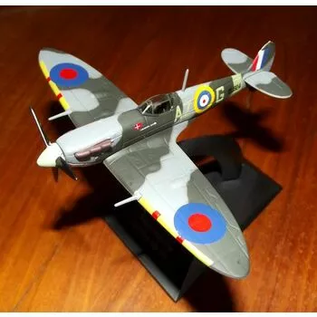 Supermarine Spitfire  Легендарные самолеты №102